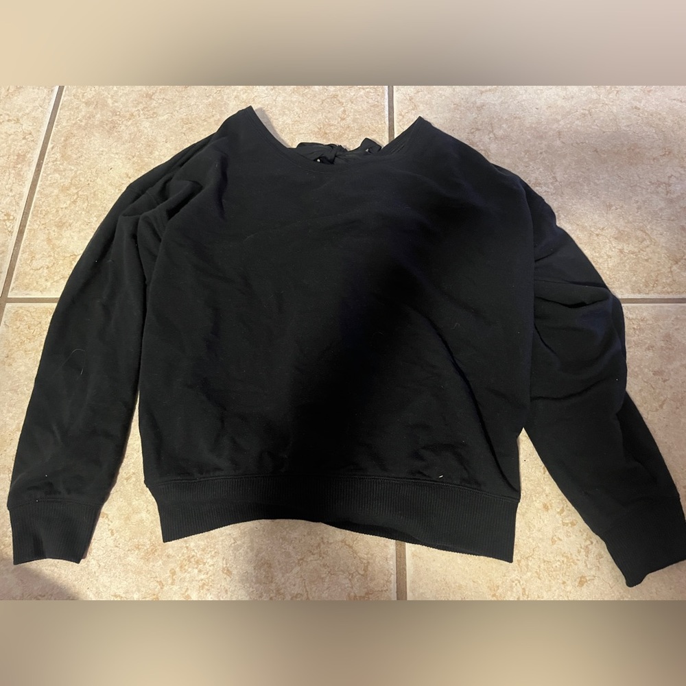 Black tie back Victoria’s Secret sweater